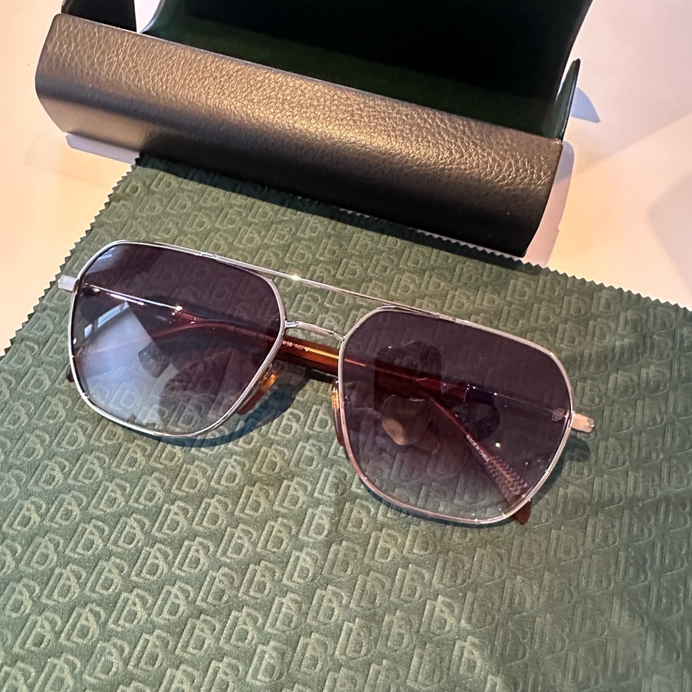David Beckham Stylish Silver Sunglasses - Picture 2 of 5